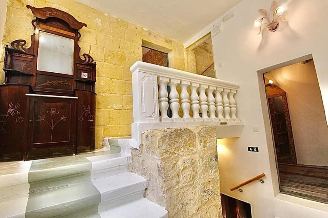 16 Agius De Soldanis Villa Victoria Luaran gambar